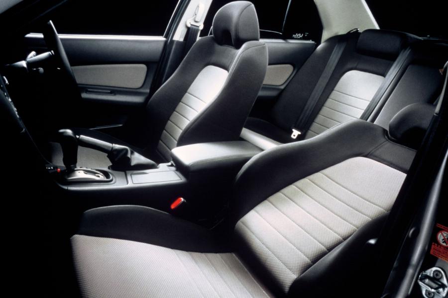  Nissan Skyline GT-R 2002 года  (фото 2 из 15)